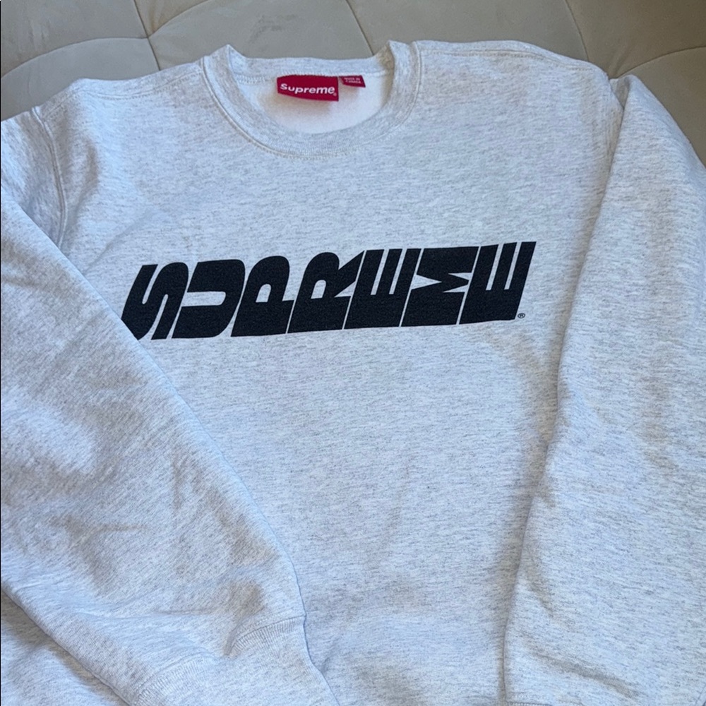 Supreme crewneck